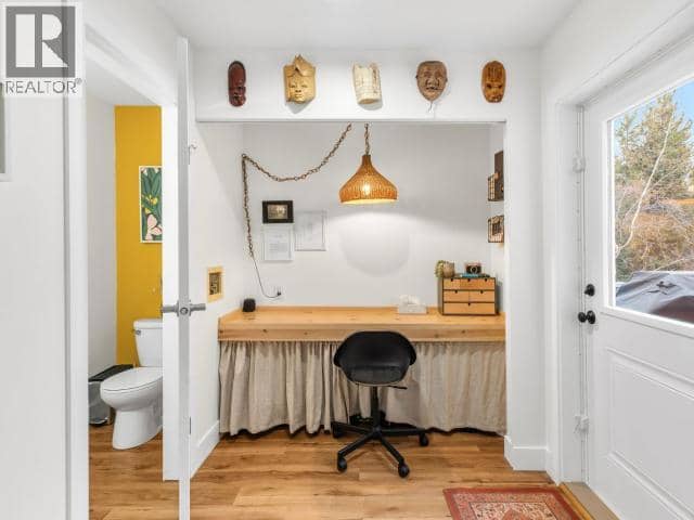 9-75 Thompson Road — photo 18 of 32