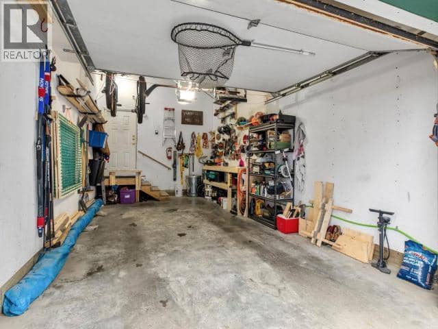 9-75 Thompson Road — photo 23 of 32