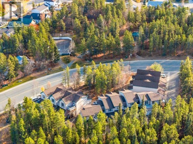 9-75 Thompson Road — photo 25 of 32