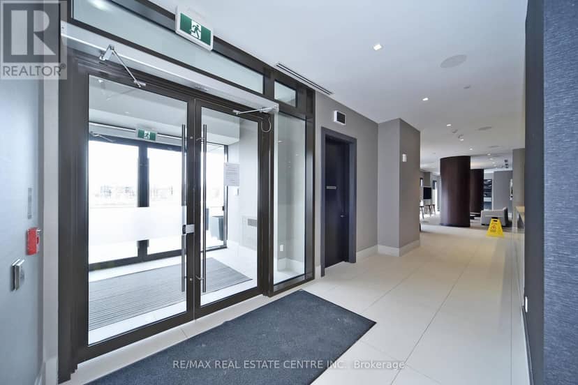 1216 - 2550 Simcoe Street, Oshawa, photo 4