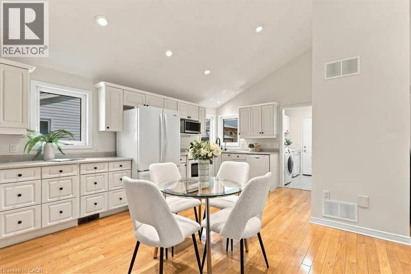 150 WESLEY Crescent, Waterloo, photo 5
