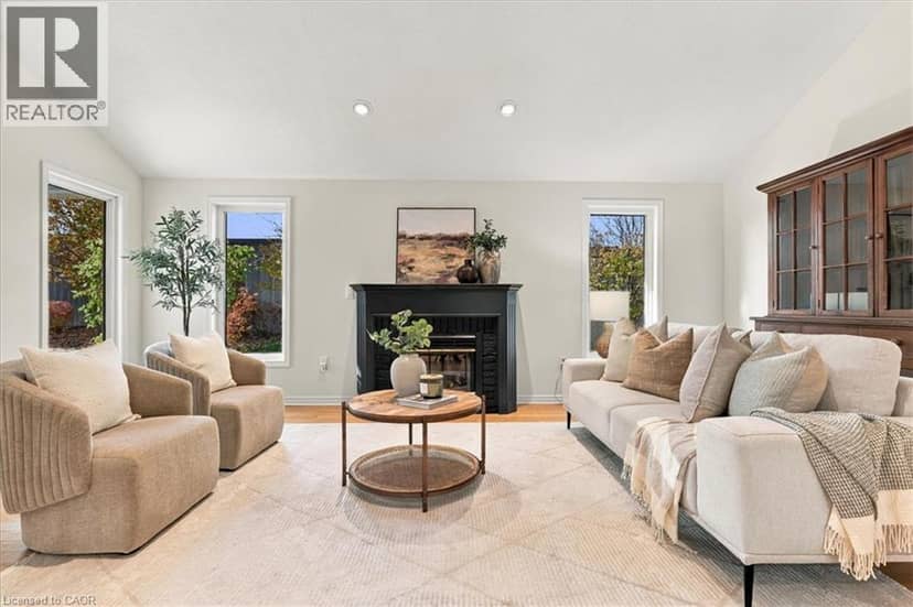 150 WESLEY Crescent, Waterloo, photo 3
