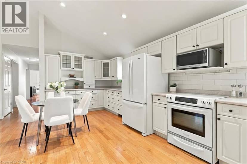 150 WESLEY Crescent, Waterloo, photo 7