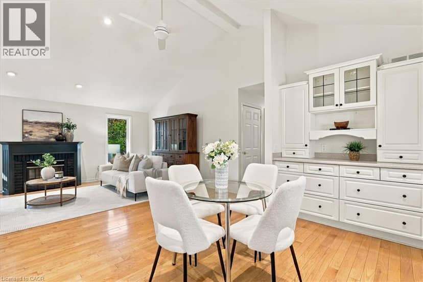 150 WESLEY Crescent, Waterloo, photo 8