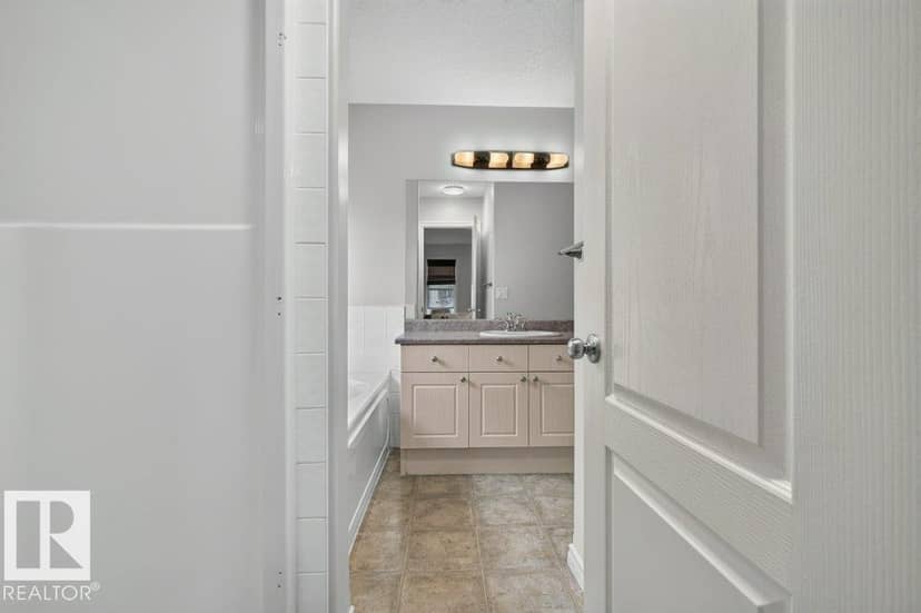 31 Douglas CR — photo 30 of 40
