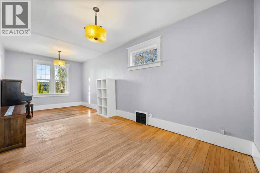 415 1 Street S — photo 7 of 40