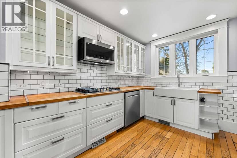 415 1 Street S — photo 14 of 40
