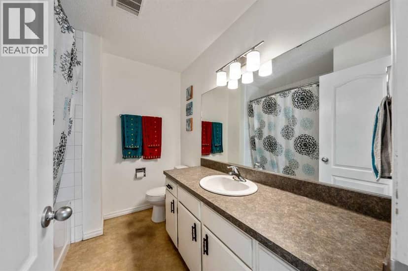 4055 Dovercroft Road SE — photo 16 of 40