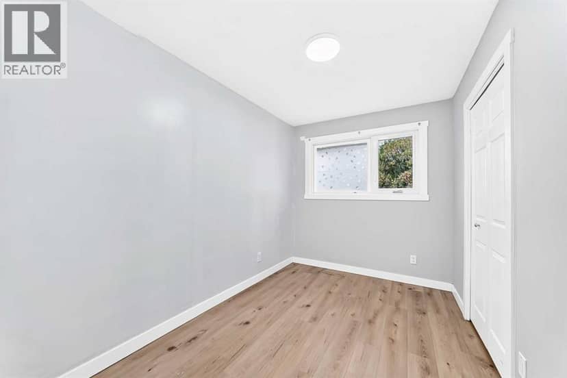 4123 Maryvale Drive NE — photo 14 of 40