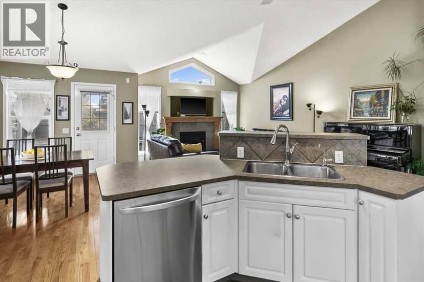 69 Chaparral Villas SE — photo 9 of 40