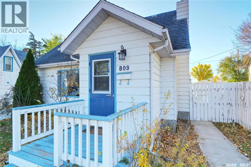 809 Athabasca STREET E, Moose Jaw, photo 2