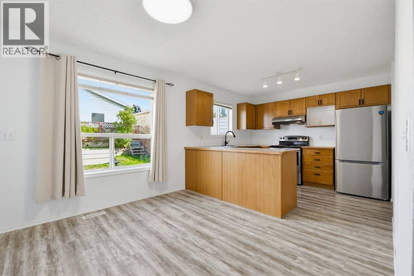15 Coventry Link NE, Calgary, photo 8
