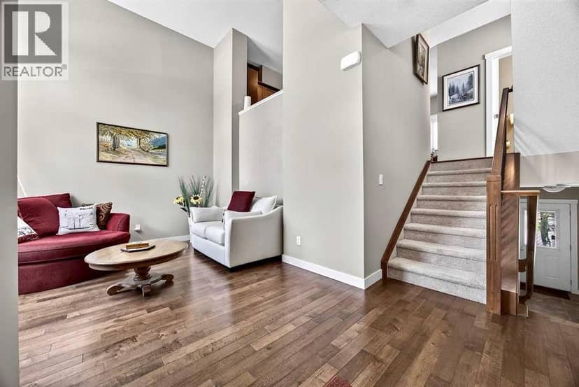 913 Evanston Square NW, Calgary, photo 4