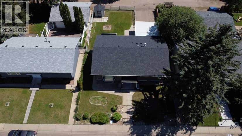 99 McNab Park Street E, Brooks, photo 3