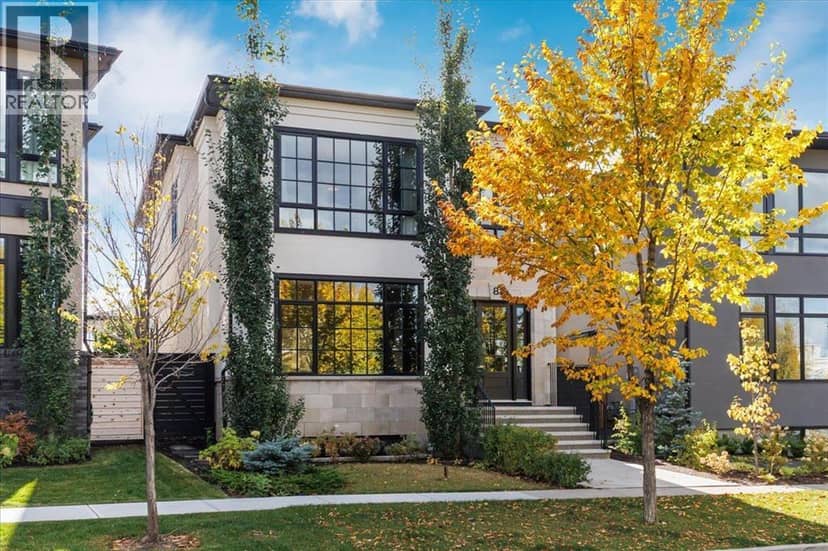82 Valour Circle SW, Calgary, photo 2