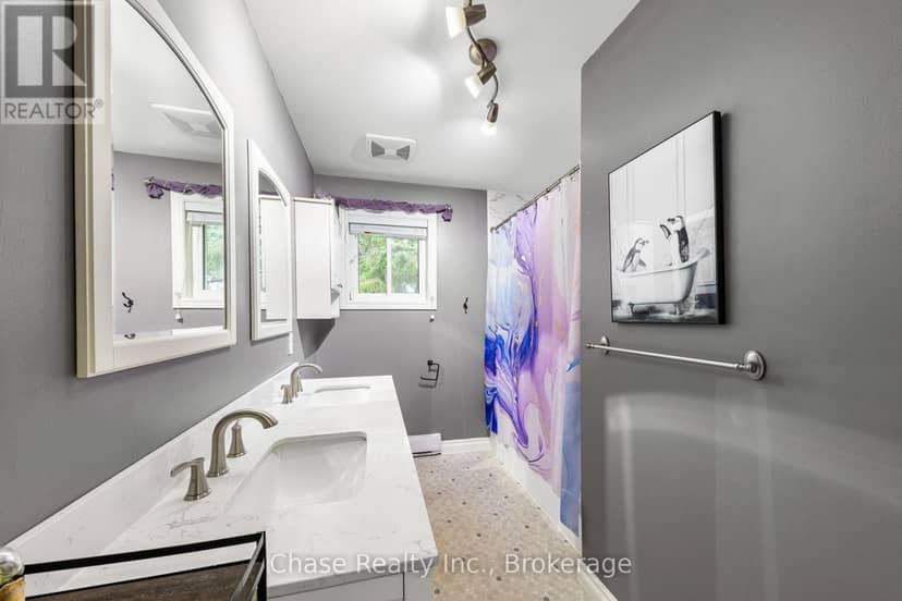 363 Wardell Street — photo 10 of 38