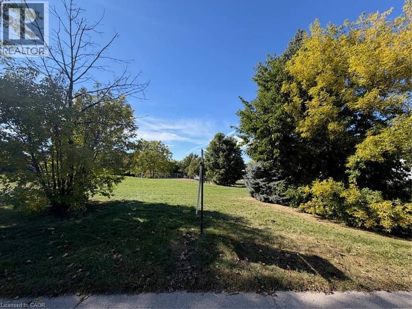 36 LAURIS Avenue — photo 5 of 9