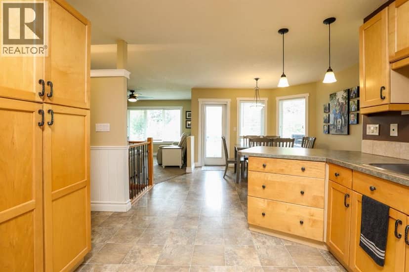 14 Centennial Place — photo 17 of 40