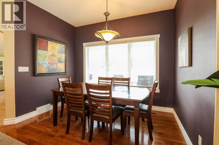 14 Centennial Place, Magrath, photo 5