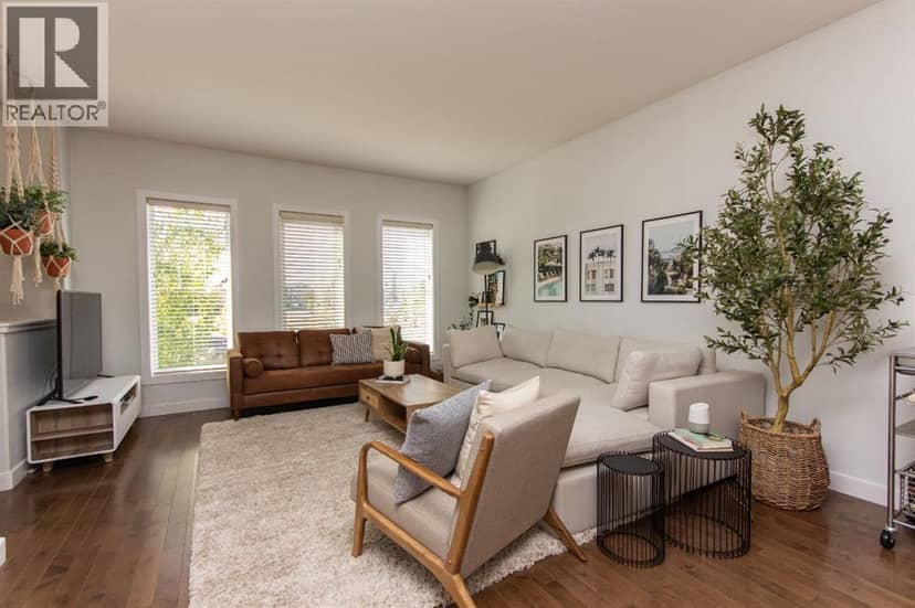 17 Charles Avenue, Red Deer, photo 4