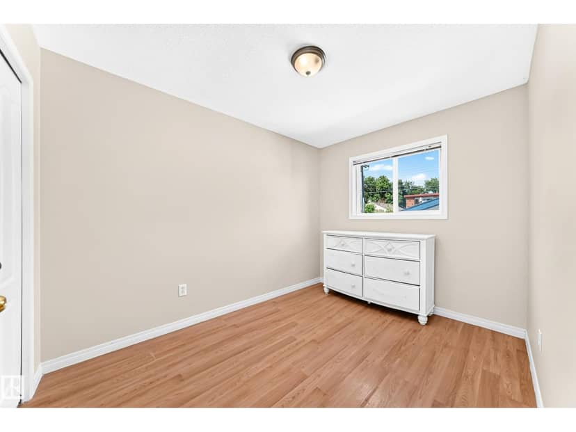 9518 106 AV NW — photo 28 of 40