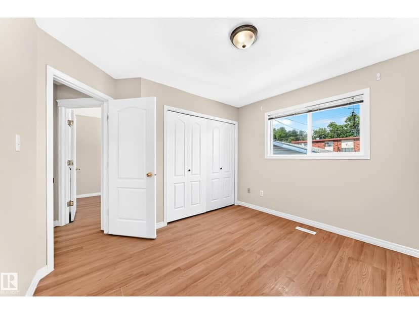 9518 106 AV NW — photo 24 of 40