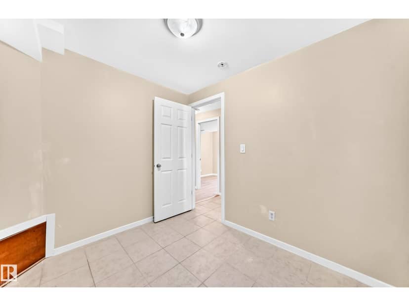 9518 106 AV NW — photo 39 of 40