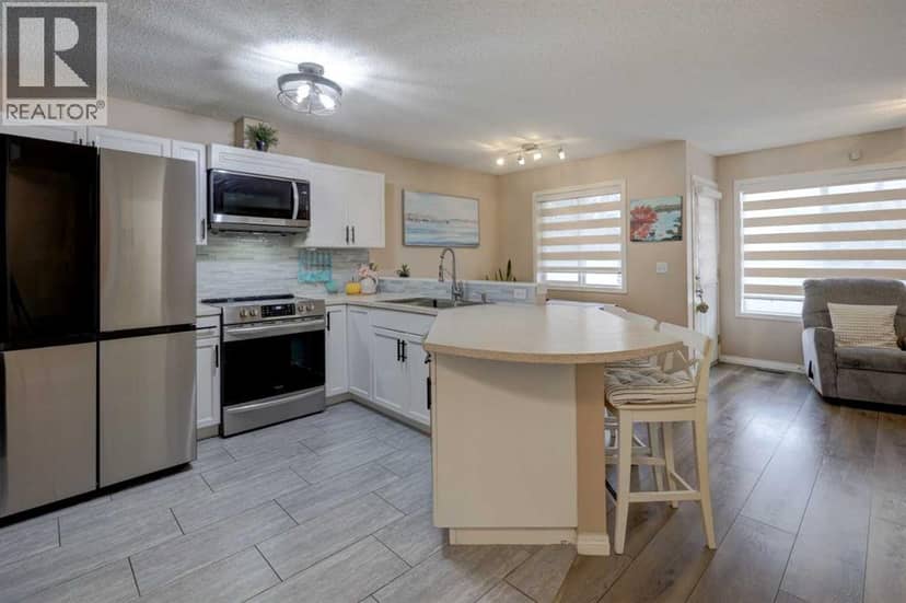 175 Royal Oak Gardens NW, Calgary, photo 2