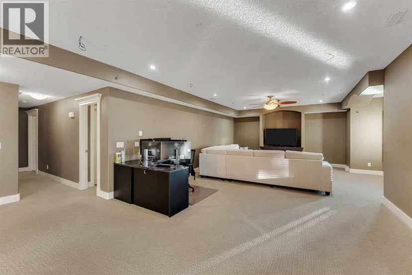 220 East Lakeview Place — photo 37 of 40