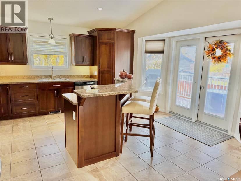 905 Water Ridge CRESCENT — photo 15 of 40