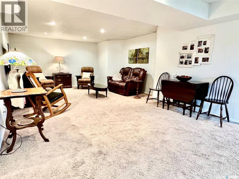 905 Water Ridge CRESCENT — photo 35 of 40