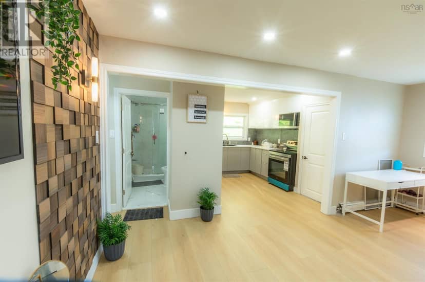 23 Mountain Avenue — photo 10 of 27