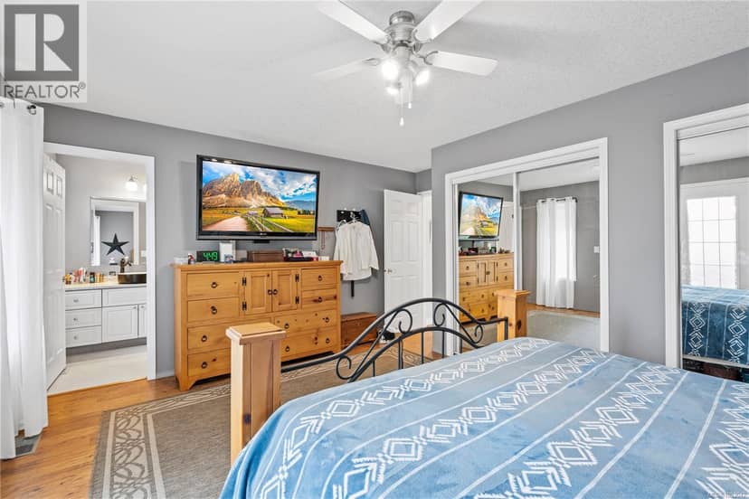 1072 Roberton Blvd — photo 30 of 40