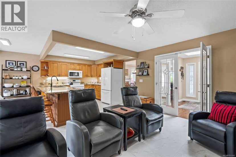 1072 Roberton Blvd — photo 21 of 40