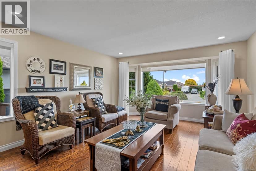 1072 Roberton Blvd — photo 14 of 40