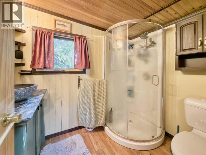 16 Lee Lake Road — photo 12 of 25