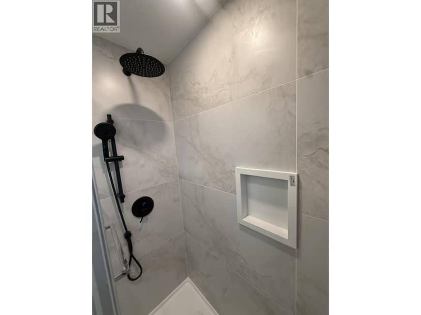 1 4638 Knight Street, Vancouver, photo 3