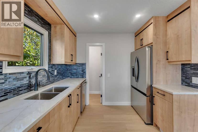 3032 32A Avenue SE — photo 12 of 34