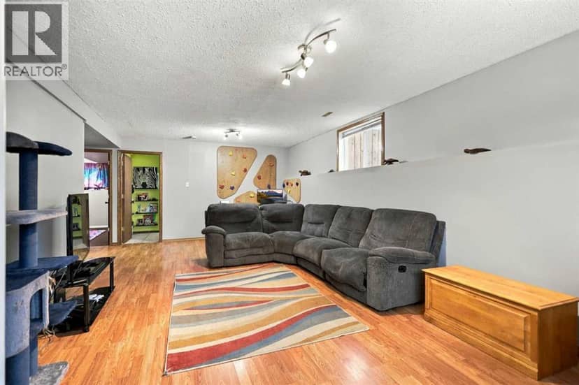 55 Wildrose Drive — photo 25 of 40
