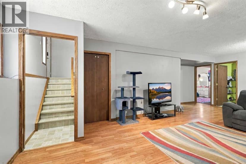 55 Wildrose Drive — photo 23 of 40