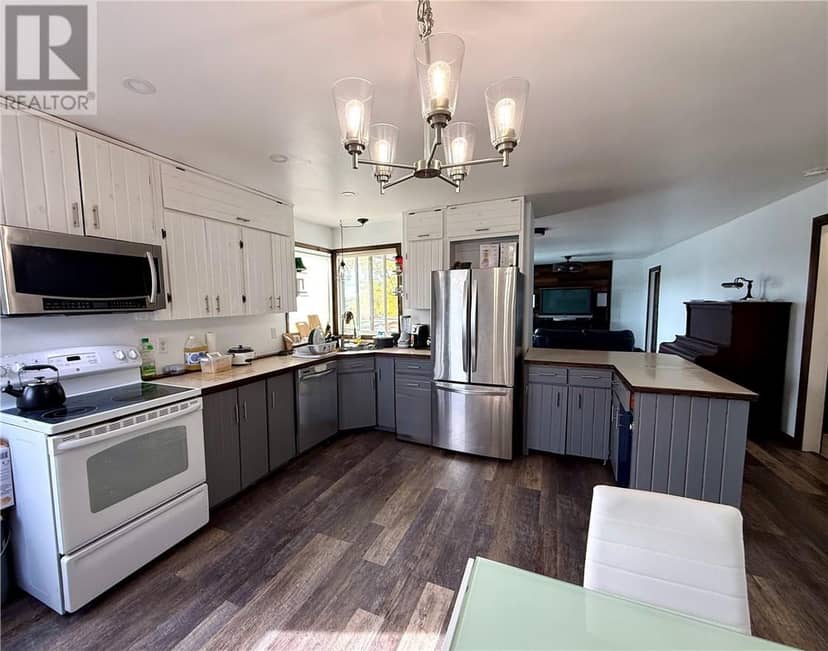 54 Maple Crescent, Atikokan, photo 7