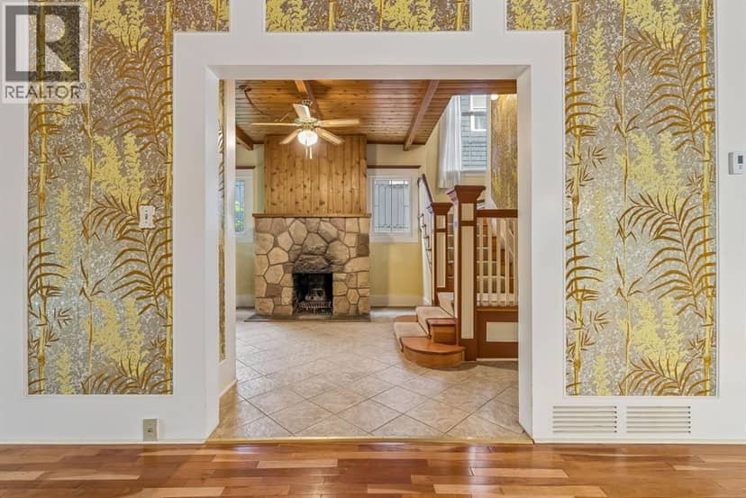 3217 Elbow Drive SW — photo 23 of 40