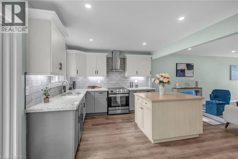 4 DOWDEN Avenue — photo 14 of 40