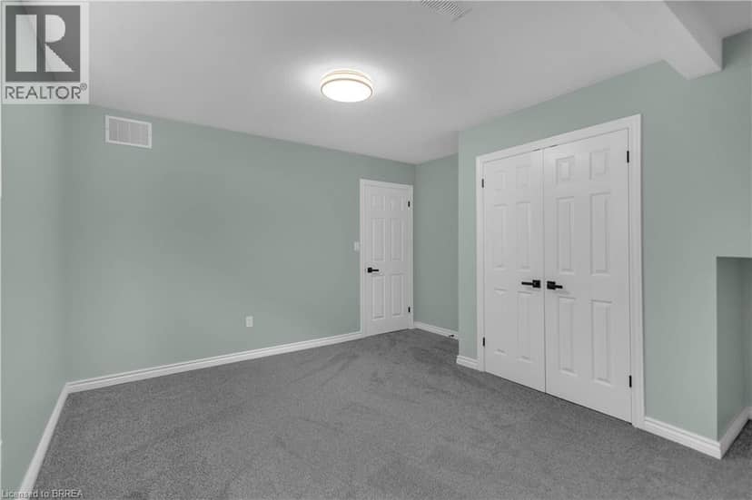 4 DOWDEN Avenue — photo 34 of 40