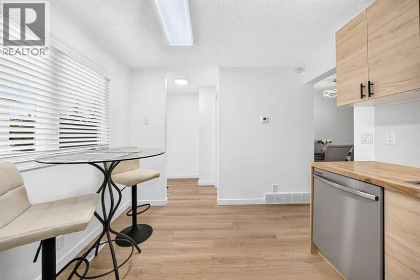 135 Woodsman Lane SW — photo 9 of 25