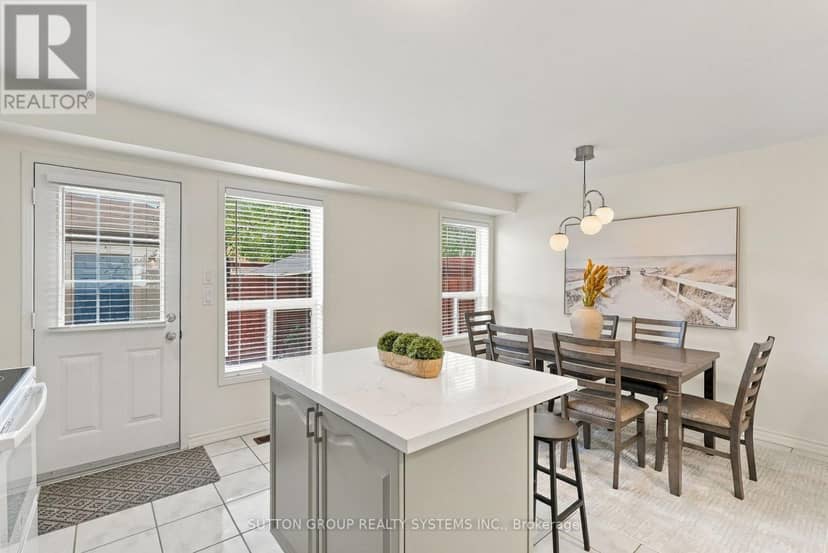 120 Tarragona Boulevard — photo 10 of 40
