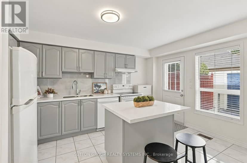 120 Tarragona Boulevard — photo 11 of 40