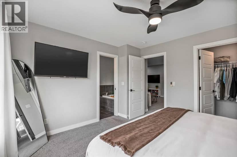 49 Seton Mews SE — photo 17 of 40