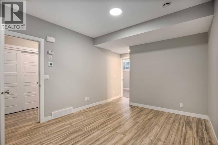 49 Seton Mews SE — photo 33 of 40
