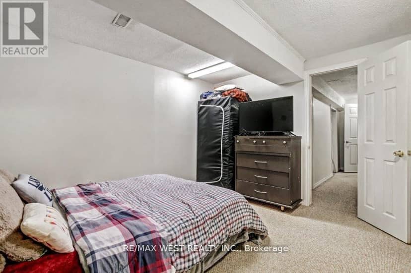 1084 Southdale Road E — photo 20 of 23